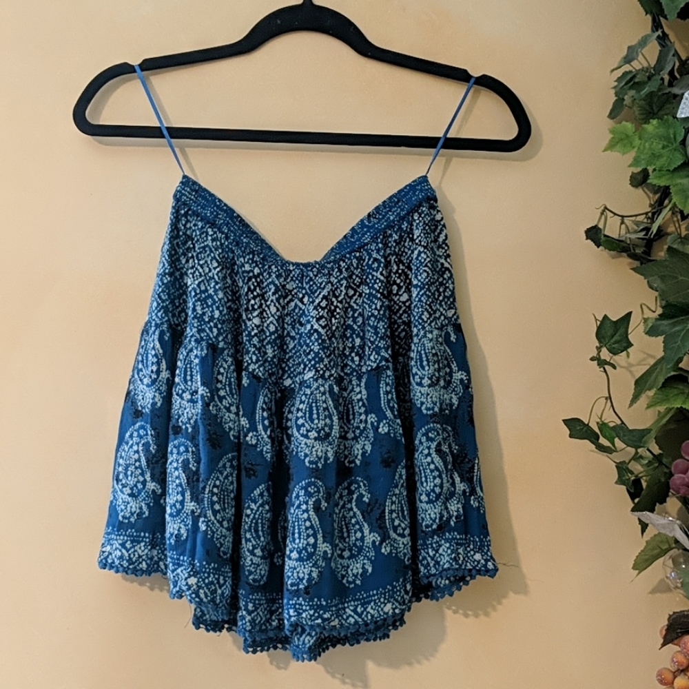 Patterned blue skirt